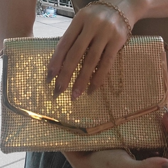 EUC ALDO Gold Clutch - Picture 4 of 16